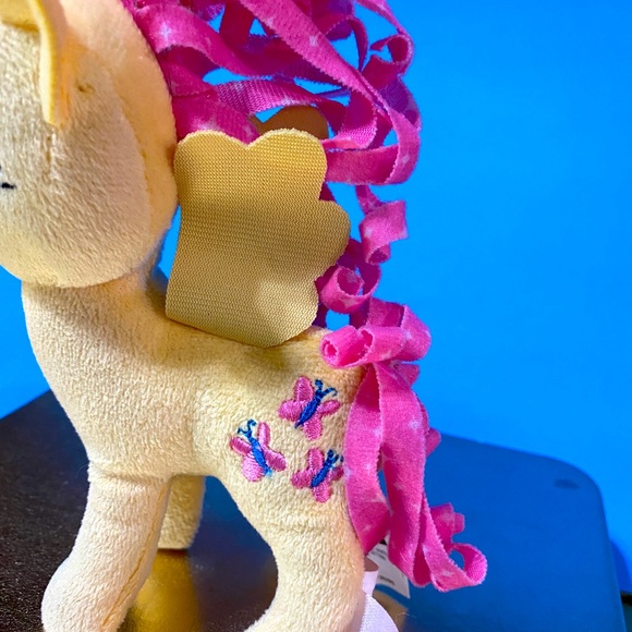 MY LITTLE PONY 2016 FLUTTERSHY FRIENDSHIP IS MAGIC PONY PLUSH PINK/STAR HAIR - Picture 2 of 14